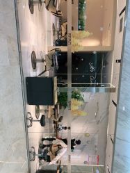 -罗亚帝造型·烫发染发