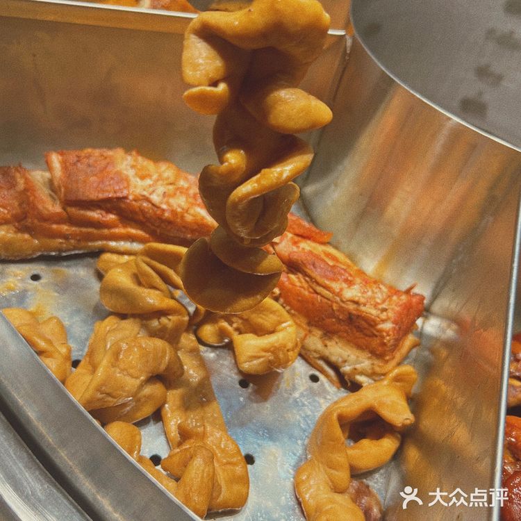 这蹄花，送我还真的就要了，来上一桶蹄花吧