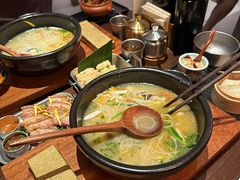-银米·云南传统过桥米线(双廊黑金冠店)