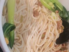 -蒙自源米线大王(东站店)