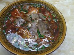 -肇兴特色牛肉粉