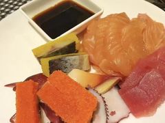 -荣誉国际酒店-云顶旋转餐厅