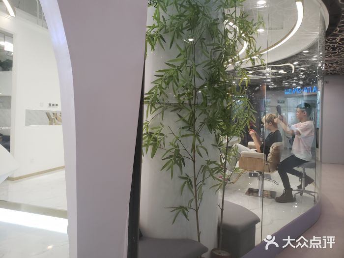 MYYF SALON烫发染发图片