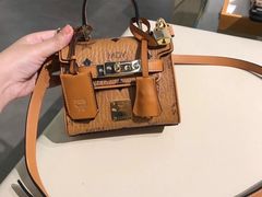-MCM(比斯特上海购物村店)