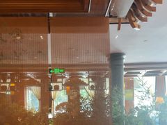 -八府香鸭·啫啫煲(华山路店)