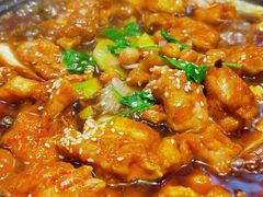 -吉吉向上炭烤鸡肉煲(西小区店)