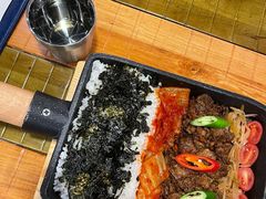 铁锹辣汁烤牛肉饭-七楽·韩式欢聚餐厅 치르치르(龙泉驿万达店)