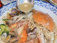 -霆记海鲜·只为这碗面(滨江店)