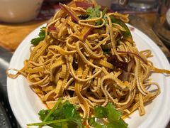 -山河屯铁锅炖·非遗东北菜(西乡店)