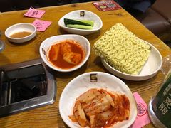 -喇喇排骨火锅·传统韩式脊骨汤(望京西园总店)
