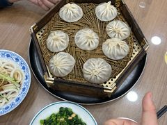 贾三羊肉灌汤包-西安贾三灌汤包·回坊小吃·清真炒菜(北院门总店)