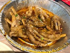 鸡爪-巴厘龙虾·榜首油焖大虾(音乐学院·沿江酒馆店)