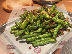 -耶里夏丽·新疆菜·28年喀什老馆(田林东路店)
