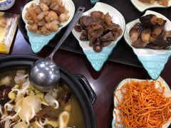 -菌之家·专业纯野生菌火锅·特色炒菌