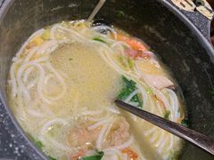 云南过桥米线-云海肴·汽锅鸡·云南菜(天山百盛优客店)