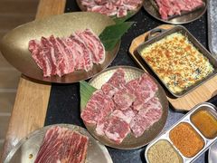 -韩烧牛中牛·甄选黑牛烤肉(黑金店)