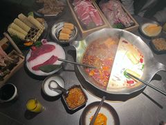 -湊湊火锅·茶憩(杭州湖滨银泰in77店)
