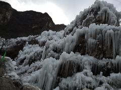 -大平台龙居瀑布旅游区
