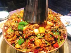 招牌双层蛙锅-沪小二炭火蛙锅(淮海中路美食不夜城店)