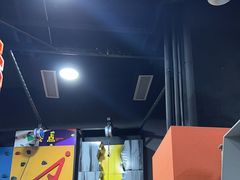 -嗨马乐动室内潮玩运动·团建·轰趴·桌游(南丰汇店)