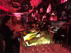iphone_upload_pic-OZONE 顶楼酒吧(香港丽思卡尔顿酒店)