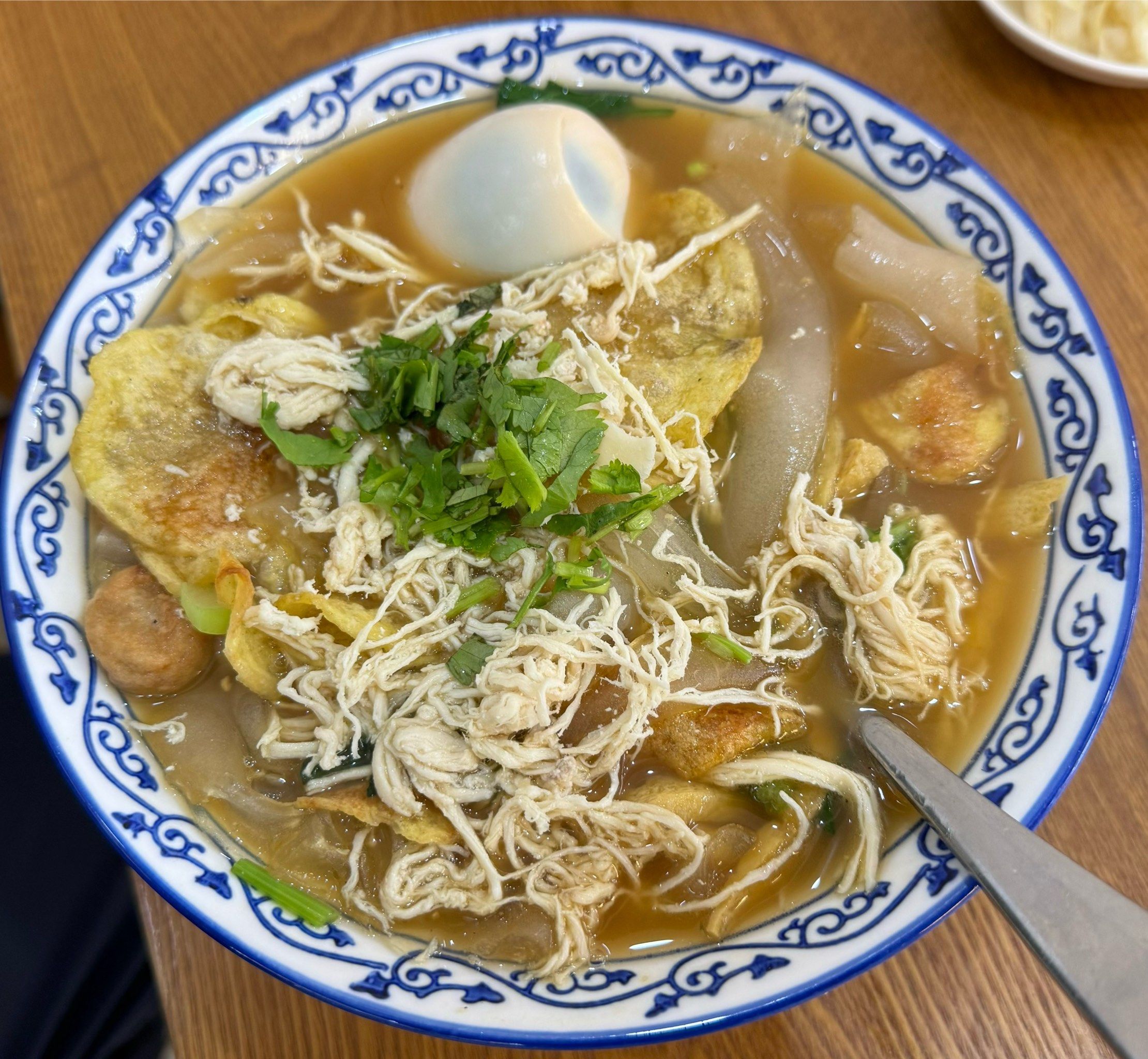 虽然鄂尔多斯还没有必吃榜的评选标准 但是拼三鲜肉夹馍一直是