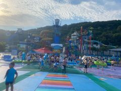 -平湖九龙山乐满地水上乐园