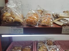 -红宝石·鲜奶小方·海派西点房(莘庄龙之梦店)