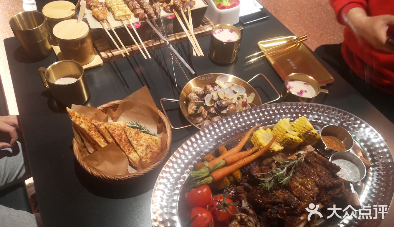 三八节去了江桥的羊倌,这是一家新疆菜餐馆