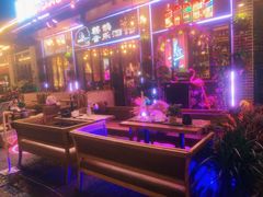 -喜鹊音乐酒馆(西街店)