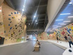 -ROCKPLUS攀岩馆(环宇城店)