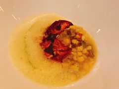 烤龙虾配甜辣红椒汁青豆和薄荷-Jean Georges