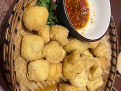 -老滇山寨•云南特色菜•地方菜•民族风情歌舞表演(金碧店)
