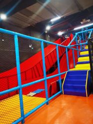 -蹦贝运动中心·蹦床·攀岩·闯关(龙岗店)