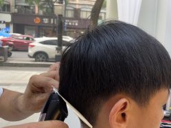 -吉艺心专业美发造型