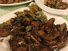 -唐师傅湘西名菜馆(武陵路店)