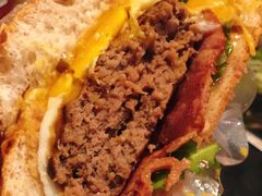 -HIGH FIVE哈福手工汉堡(桂林路店)