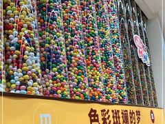 -m豆巧克力世界(上海世茂广场店)