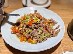 小炒黄牛肉-聚鑫朋酸菜肥肠(九龙仓店)