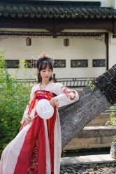 -一揽芳华汉服旗袍体验馆(拙政园店)