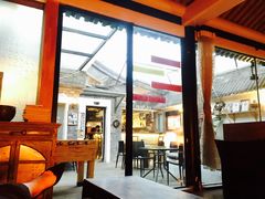 -脚下咖啡·CHILL酒馆(灵光东巷店)