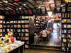 -钟书阁(松江泰晤士小镇店)