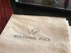 -WOLFGANG PUCK KITCHEN & BAR(迪士尼小镇店)