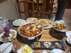 -东来菜馆•手抓海鲜家常菜•海鲜锅贴(鸽子窝店)