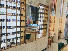-世纪大明眼镜·蔡司战略授权店(汉街店)