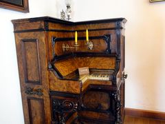 转角钢琴-鼓浪屿钢琴博物馆