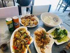 -覃记海鲜美食餐厅