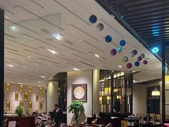 -广州万富希尔顿酒店·感趣自助餐厅·金秋蟹宴生蚝海鲜刺身