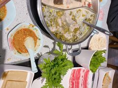 鸳鸯火锅-密友回转自助火锅(世茂国际广场店)