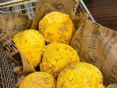 -BHC炸鸡(明洞总店)